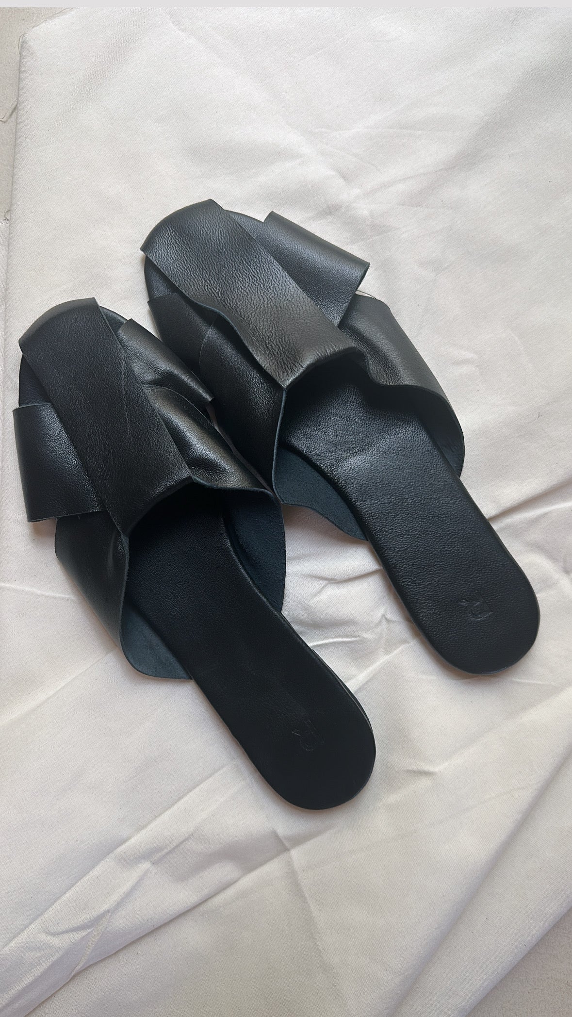 Dane - Black