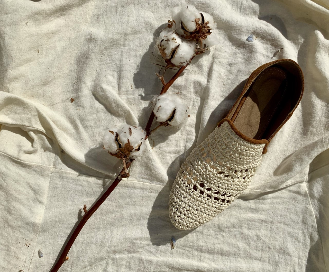 Raffia slip on & off